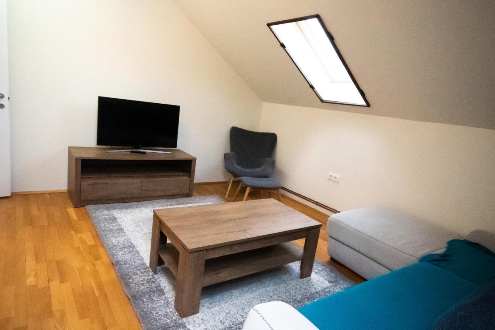 Cetatuia Hotell Măgura Exteriör bild