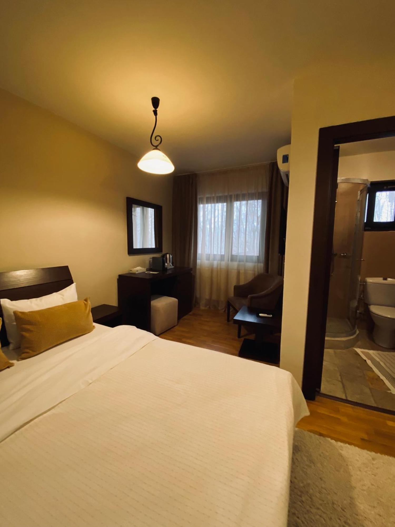 Cetatuia Hotell Măgura Exteriör bild