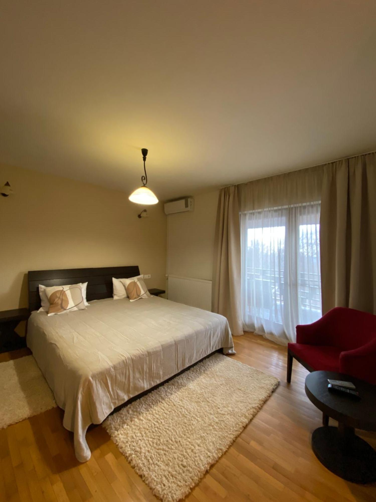 Cetatuia Hotell Măgura Exteriör bild