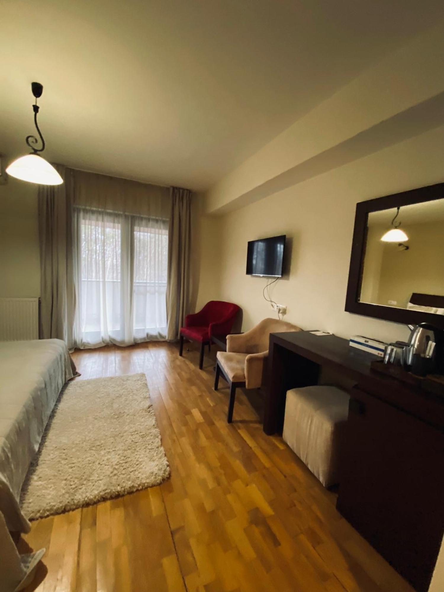 Cetatuia Hotell Măgura Exteriör bild