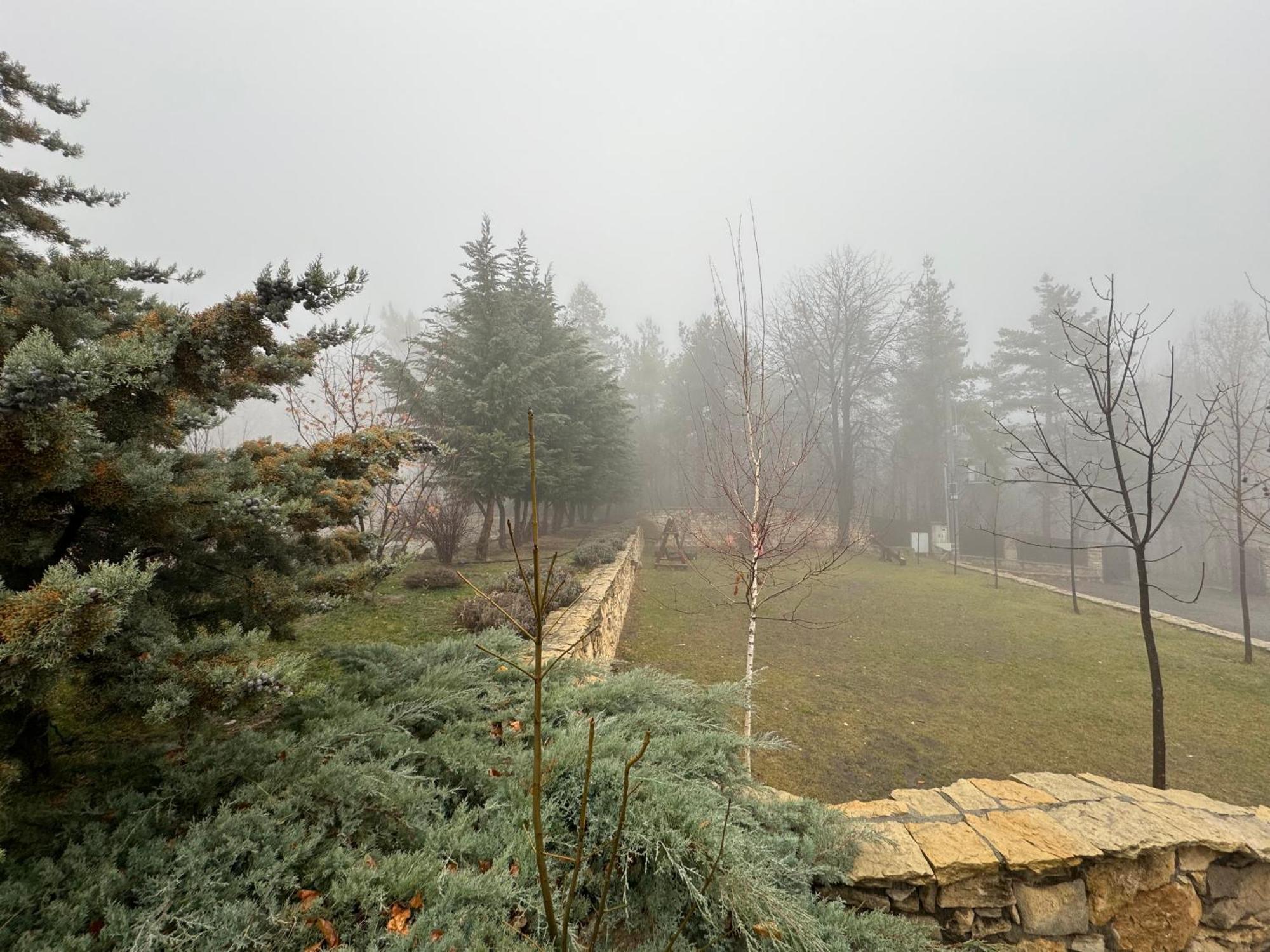 Cetatuia Hotell Măgura Exteriör bild