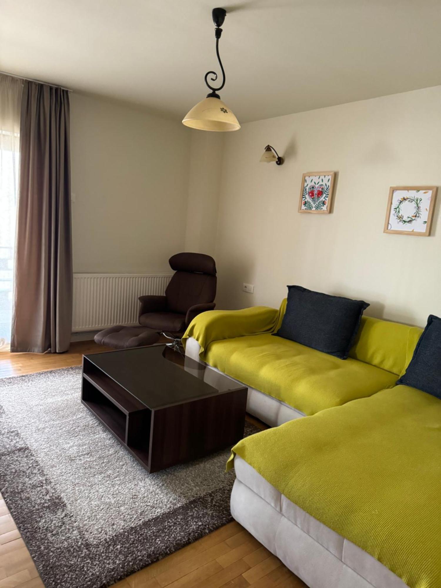 Cetatuia Hotell Măgura Exteriör bild